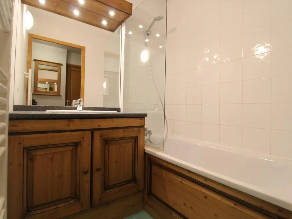 Appartement Lanslebourg-Mont-Cenis, 3 pièces, 6 personnes - FR-1-508-93