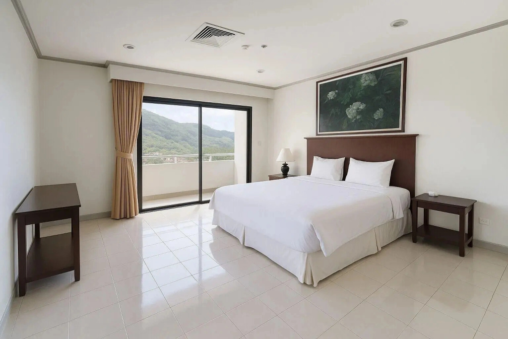 Patong Beachfront Tower 3 BR Penthouse