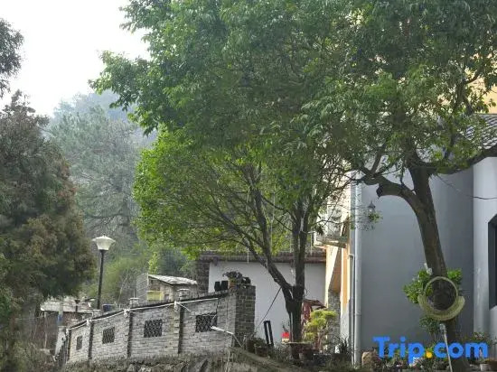 Yishan Bangshui Manor
