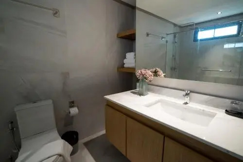Thea, Executive Suite Serviced Apartment in Ekamai