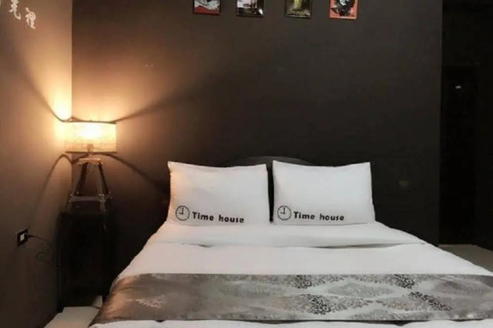 Time House Backpakers-Adult Only
