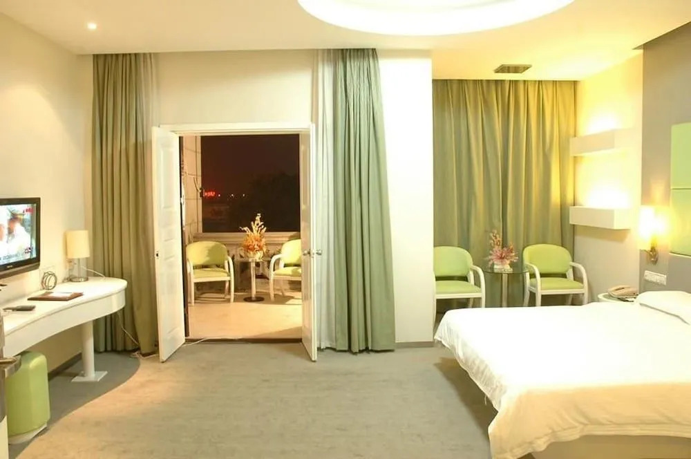 Best Century Hotel