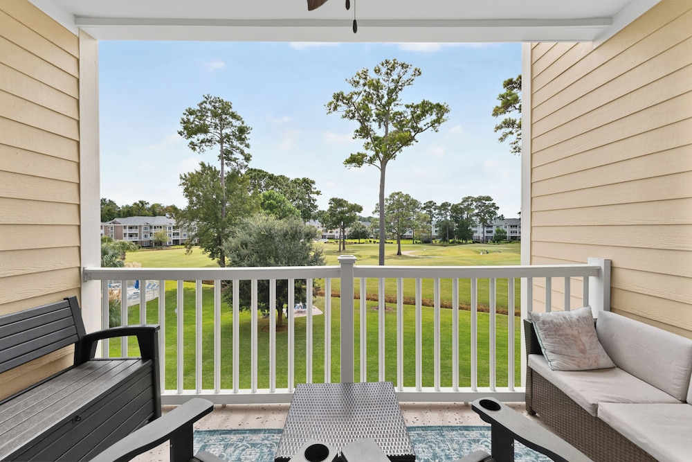 Magnolia Pointe Luster Leaf 4890-303