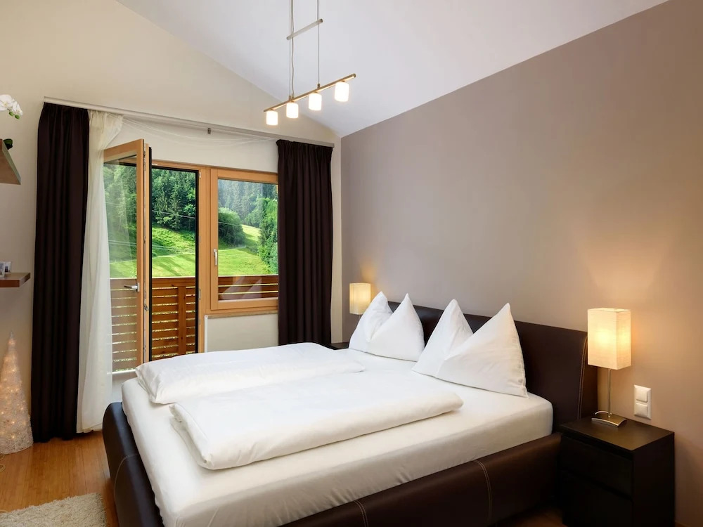 Chalet in Zell am See With Terrace, Balcony, Garden, Garage