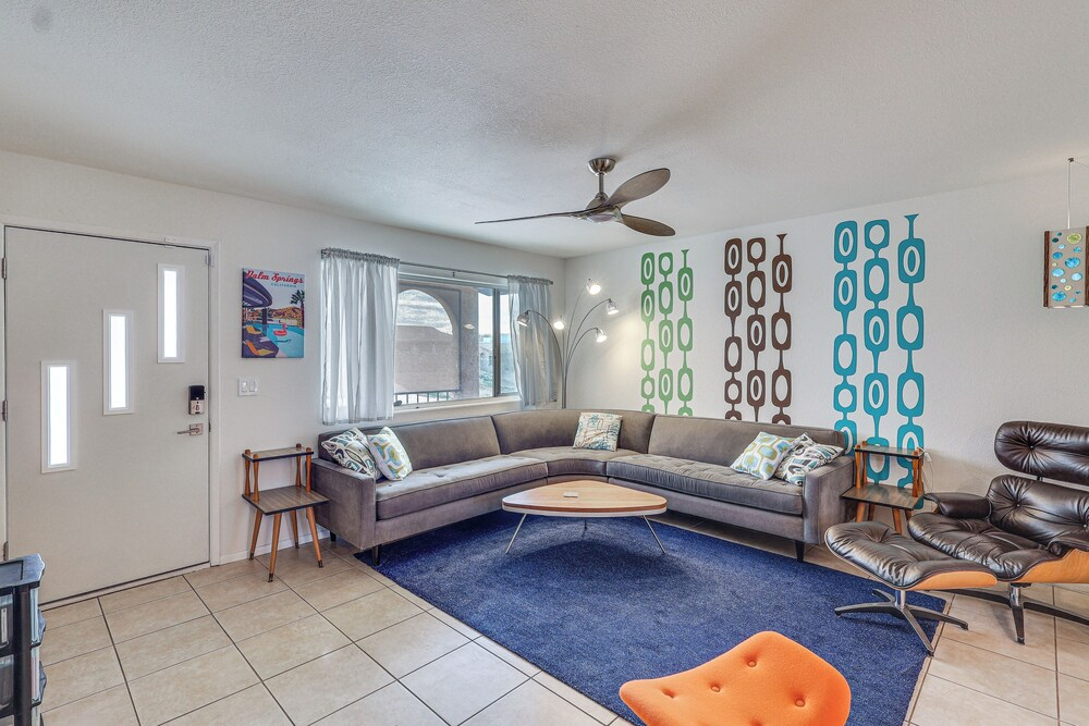 Pool & Patio! Mod Desert Digs Near Lake Havasu
