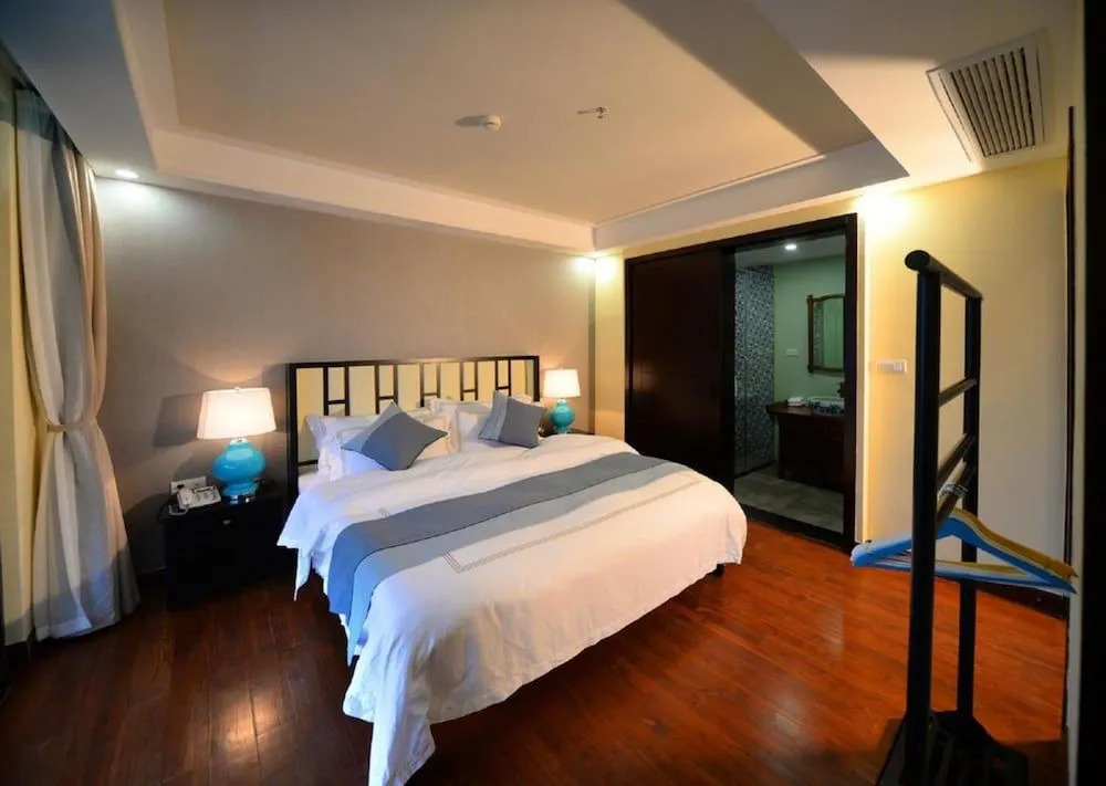 Yangshuo Lijiang Island Riverside Resort
