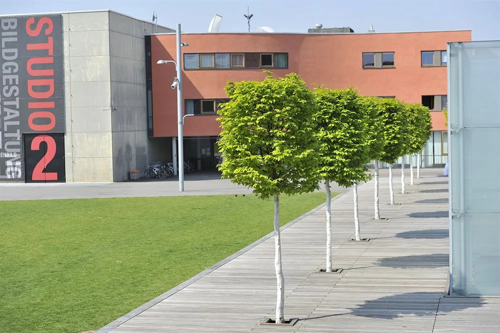 Hotel CampusZwei Komfortable Doppelzimmer & Apartments mit Küche Zentral in Ludwigsburg ideal für Business & Langzeitaufenthalte 24h Check in Kinder bis 14 Jahre übernachten kostenlos