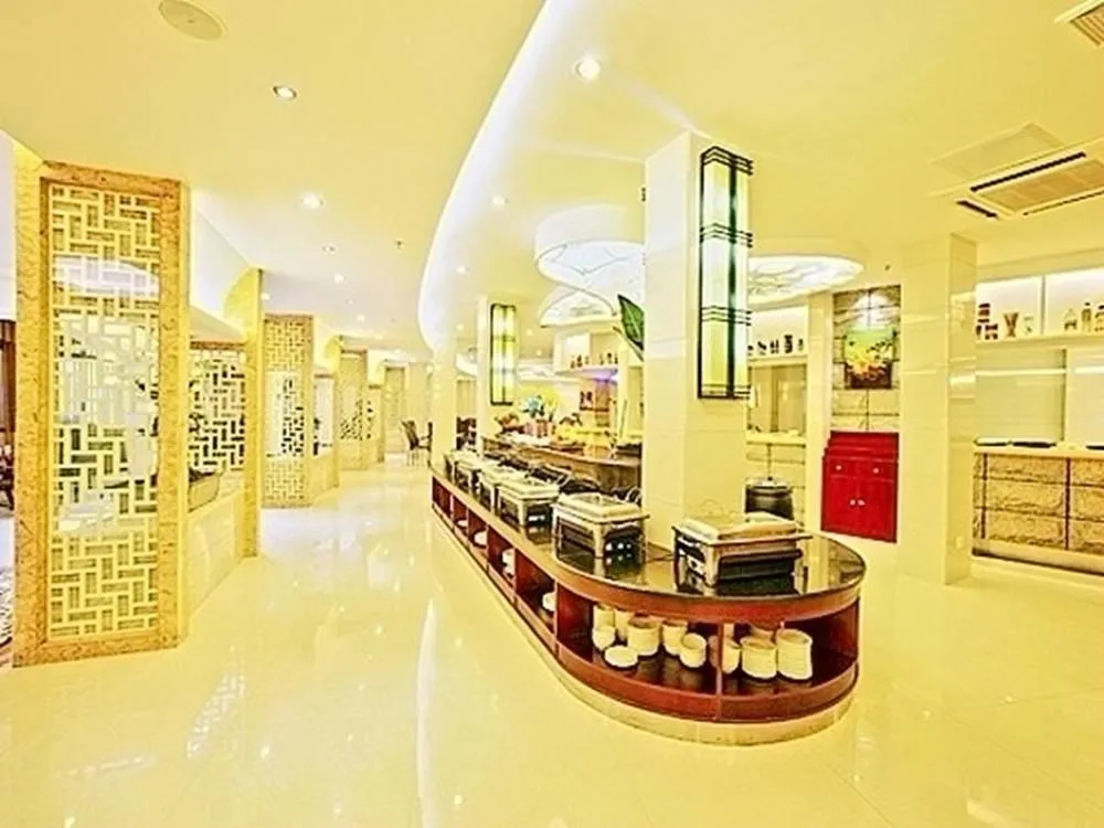 Down Town Holiday Hotel
