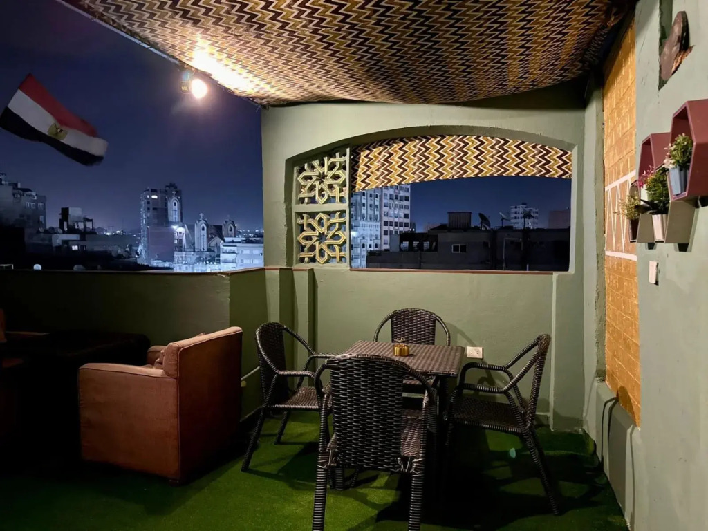 Elegant studio with private entrance with full services