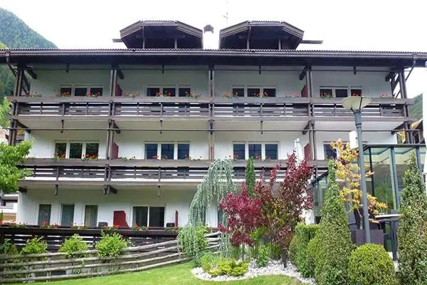 Residence Hotel Alpinum