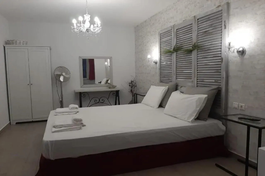 Klio Apartments and Studios