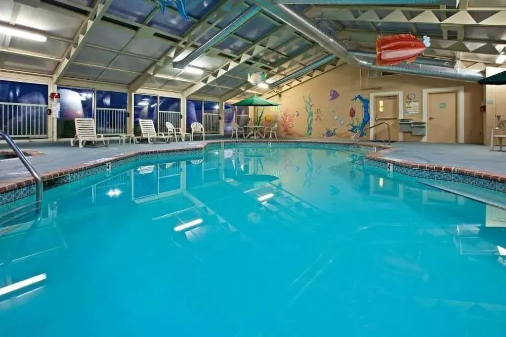 Holiday Inn Express Litchfield