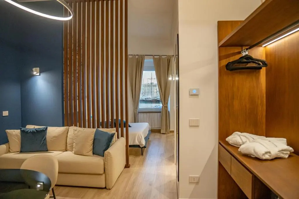 LA BANCHINA LUXURY SUITES