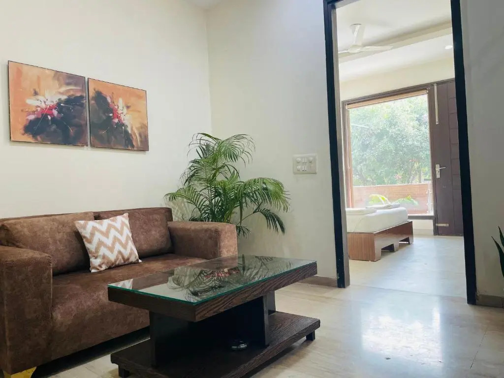 BluO Studio DLF Golf Course Road - Artemis