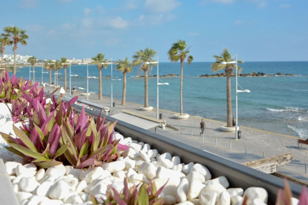 Phaedrus Living Seaview Luxury Marina Court 213