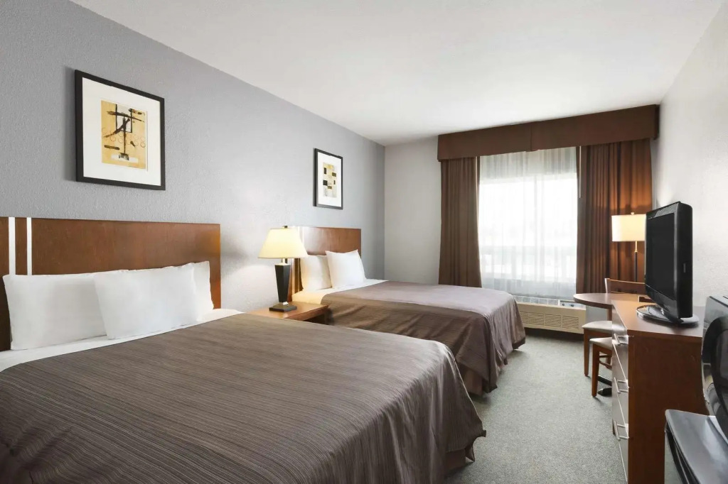 Days Inn By Wyndham High Prairie