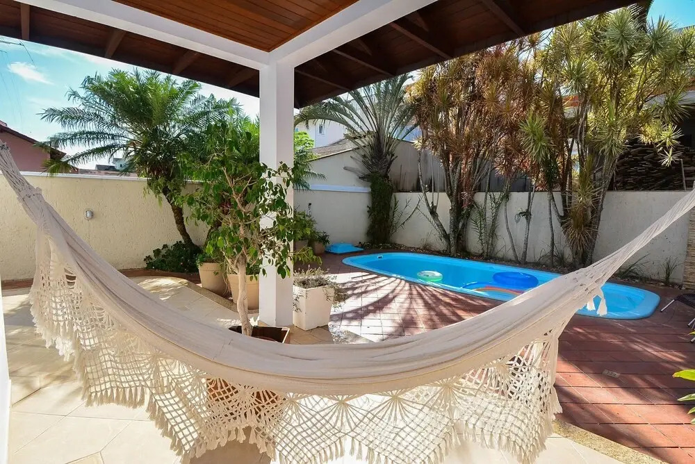 Elegante Casa com Piscina - João Paulo