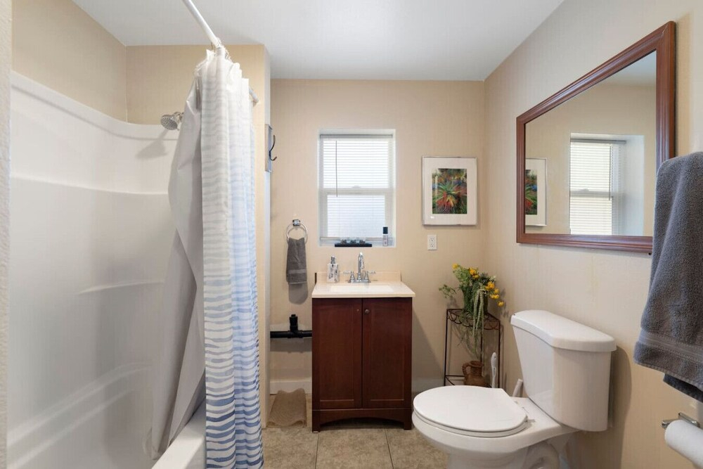 Cute & Cozy Renovated APT in the Heart of Phoenix