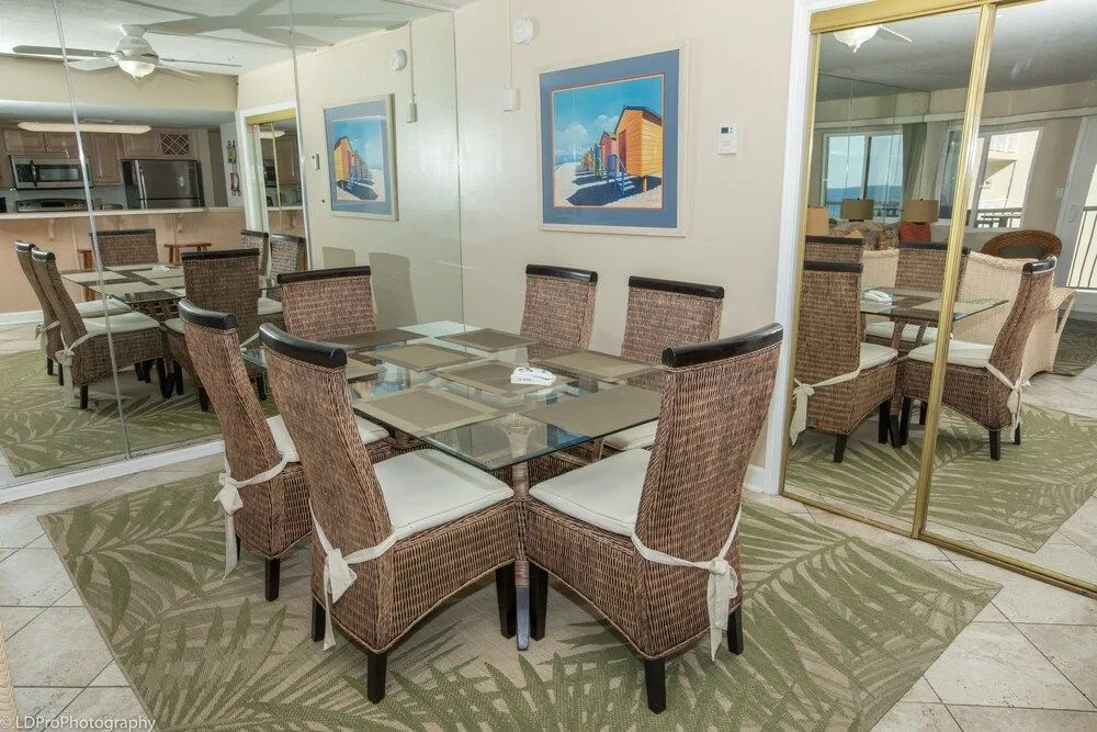 Holiday Surf & Racquet 614 2 Bedroom Condo by RedAwning