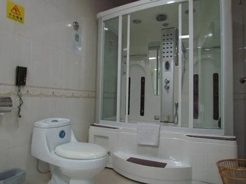 He Xing Hotel 