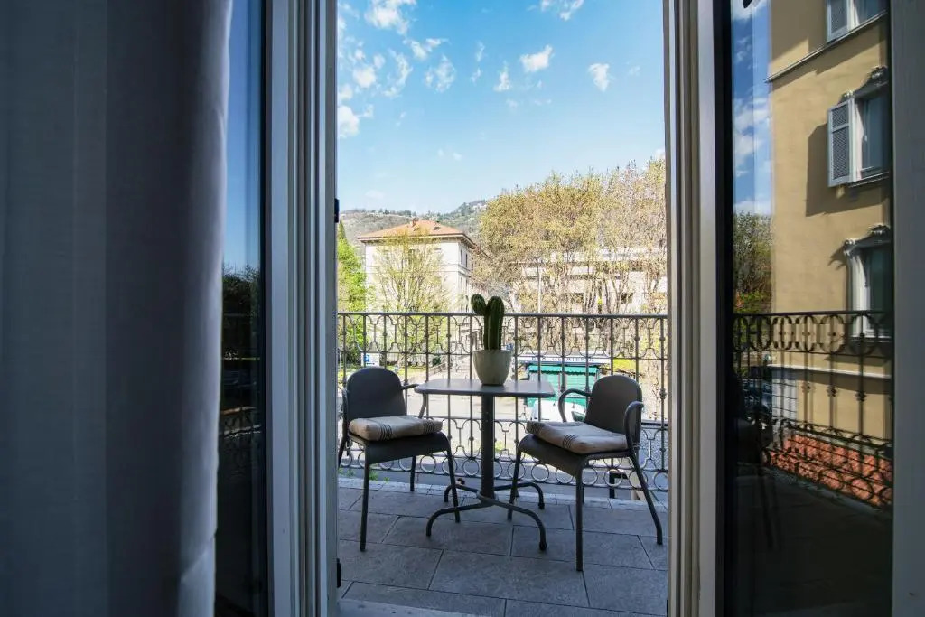 AMA 18 Suites by "The House Of Travelers"