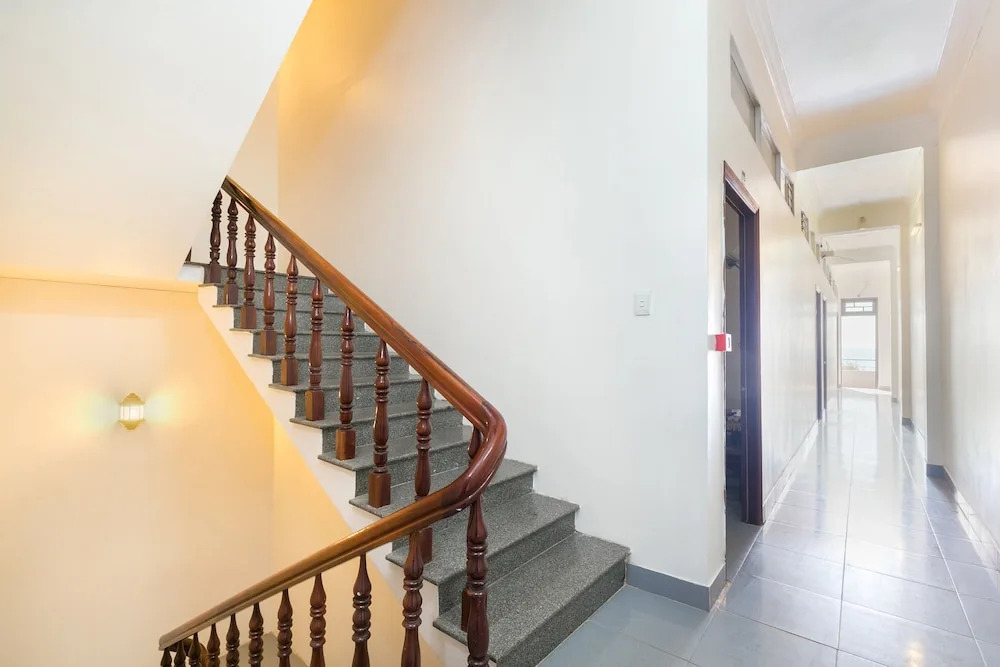 T90 Guest House