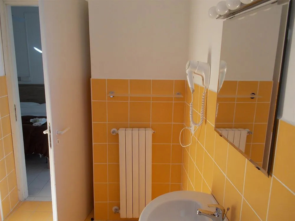 Ostello Ave Gratia Plena - Hostel