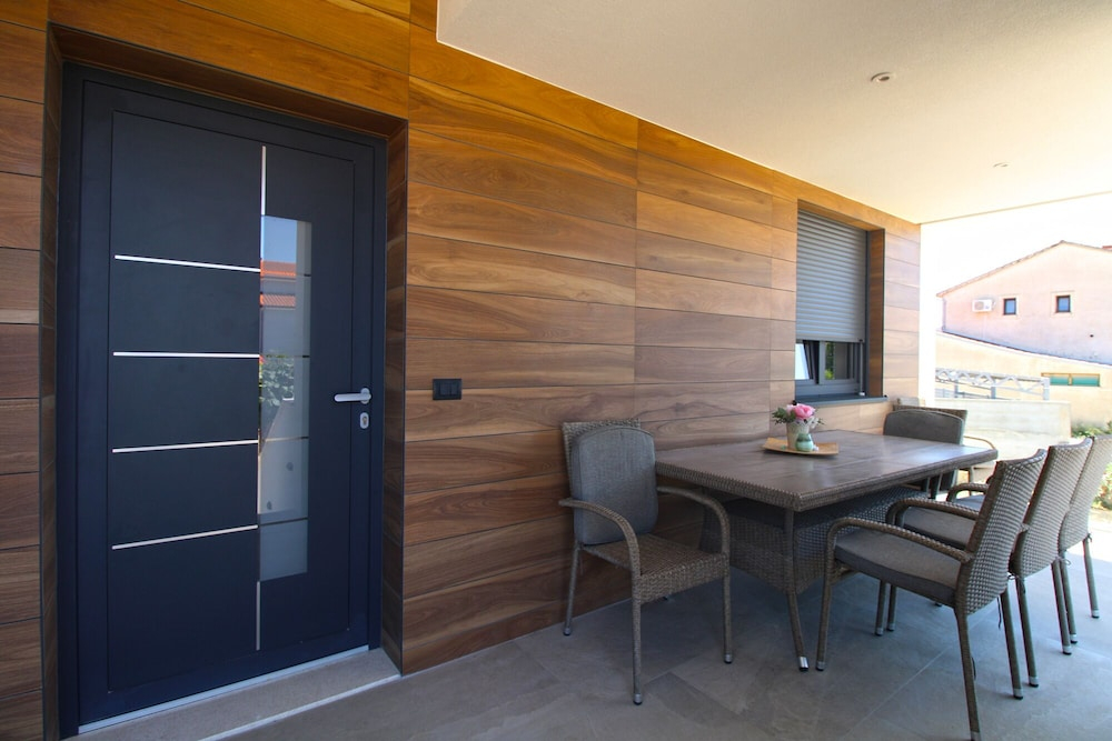 Apartment 1490