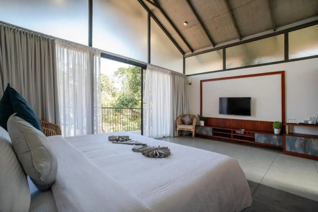 Crystal Kuruva Nature Resort & Spa