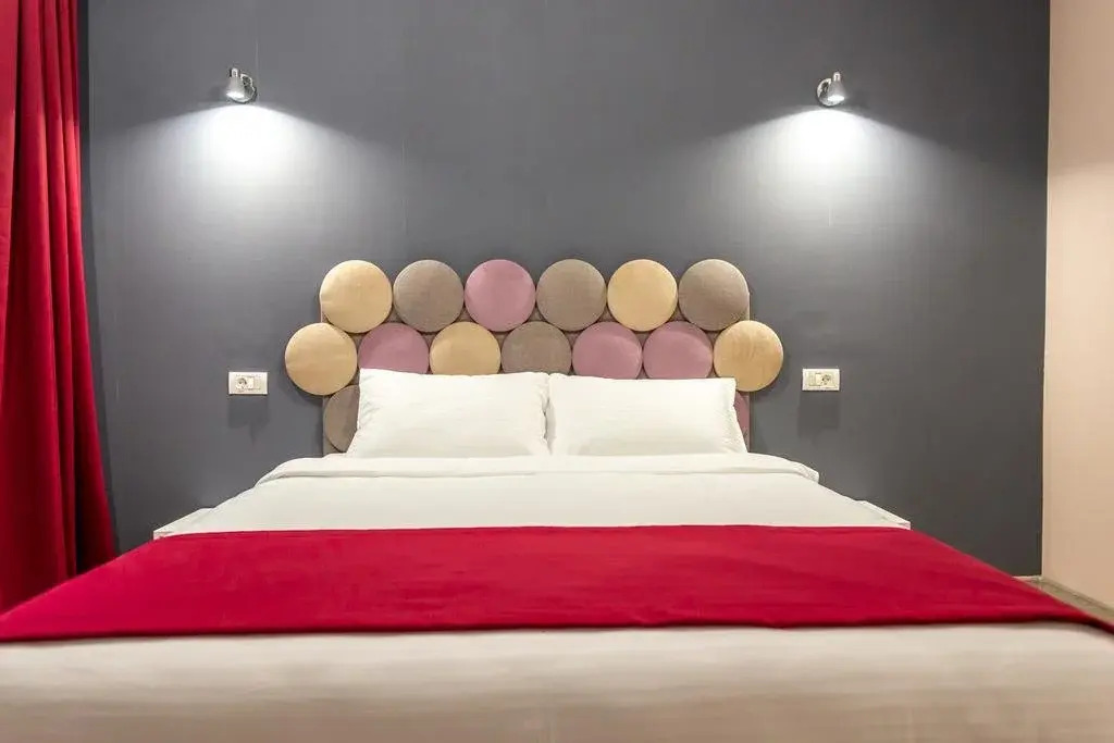 Friday Hotel