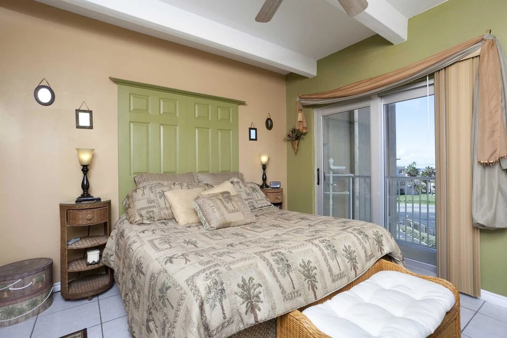 Aquarius Condominium 302