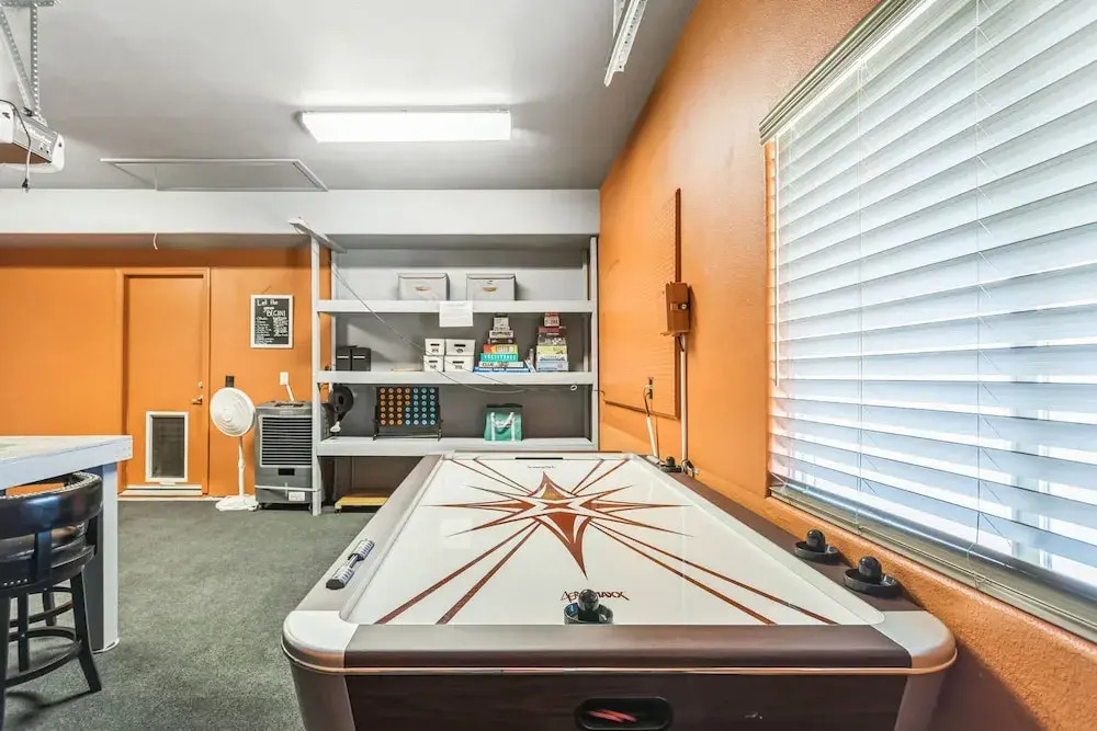 Beautiful Sunsets at 3BR Villa in Reno