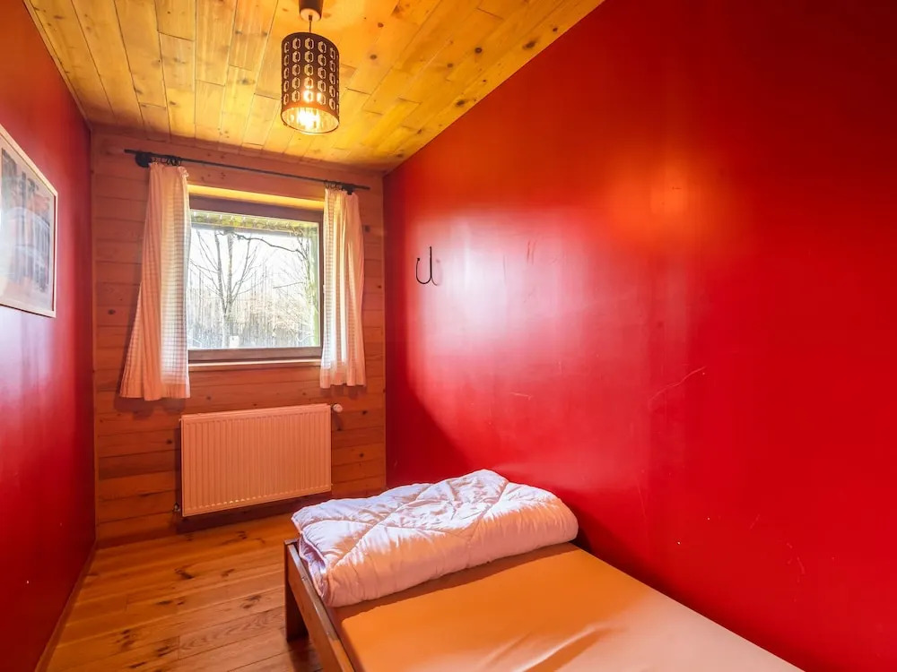 Spacious Chalet in Waimes With Garden