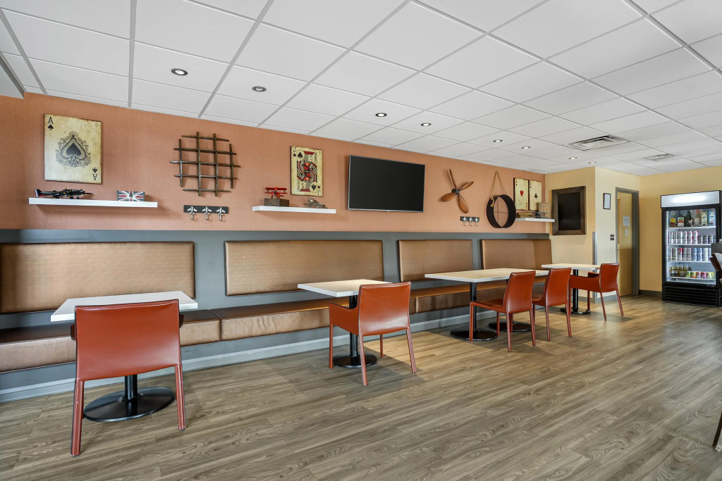 Best Western Plus Airport Inn & Suites