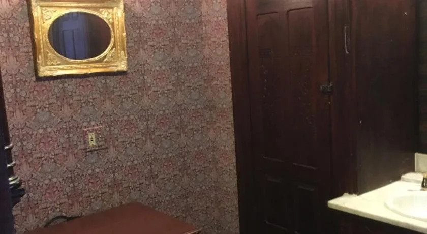 The Doctor's Inn