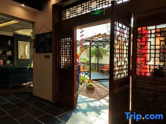 Jingdezhen Seven and a Half Art Inn
