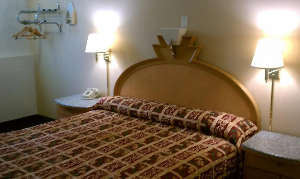 Value Inn & Suites Salina