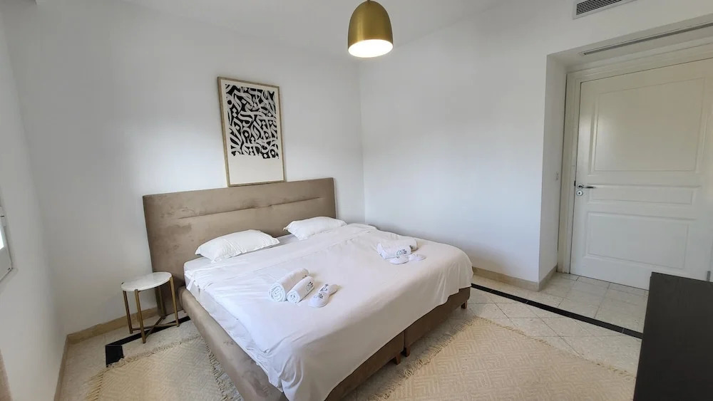 The Perfect Flat Sea Side Central Luxurious