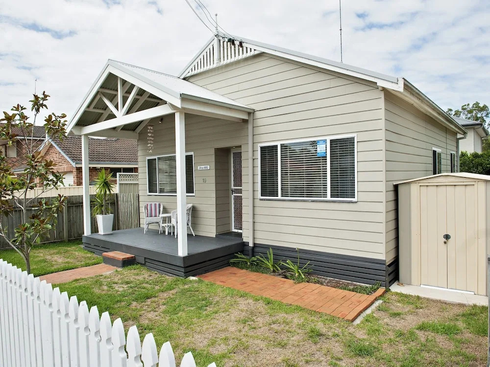 Harry's House, 19 Achilles Street