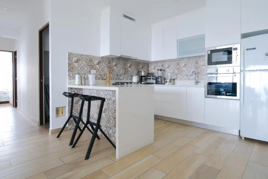 Spectacular 3BR 2BA Parking