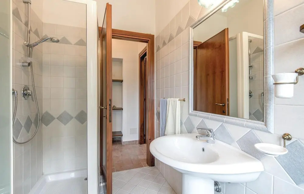 Stunning Home in Acquasparta -tr- With Wifi and 9 Bedrooms