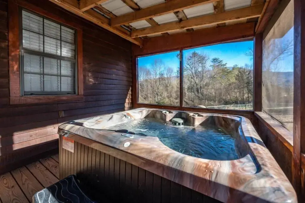 Beautiful View Log Cabin Fireplace Hot Tub Arcade Pool Fishing