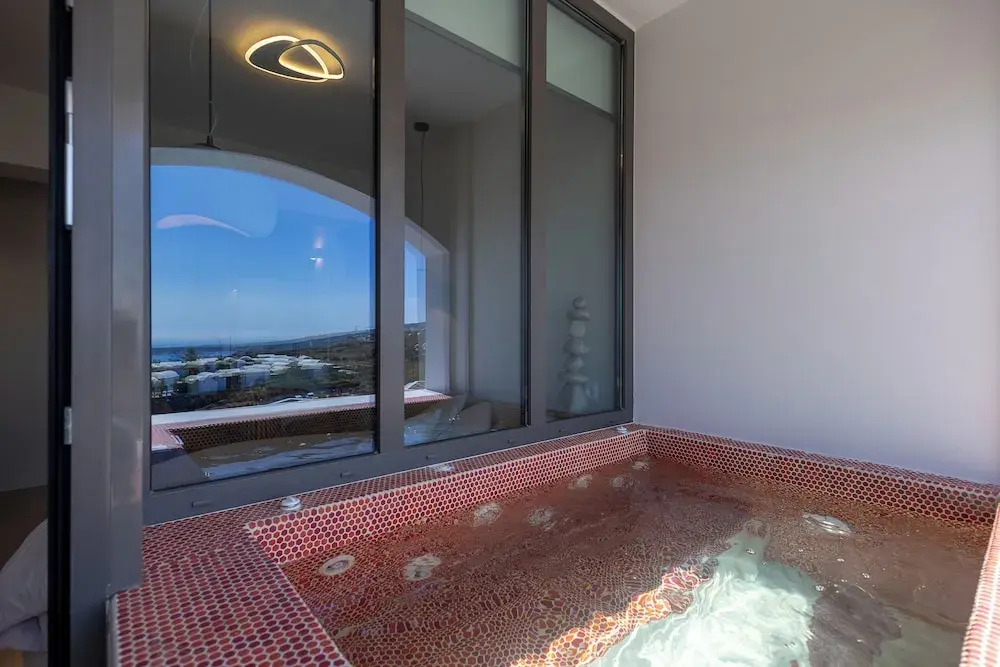 Niabelon Suites - Private Jacuzzi Sunset View