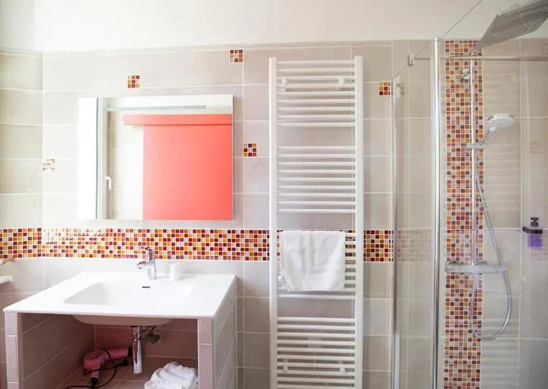 Logis Hotel & Restaurant Le Carnot
