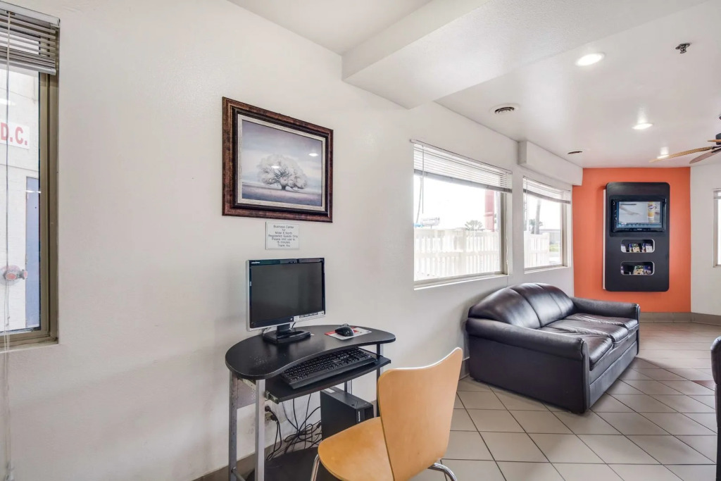 Motel 6-Brownsville, TX North