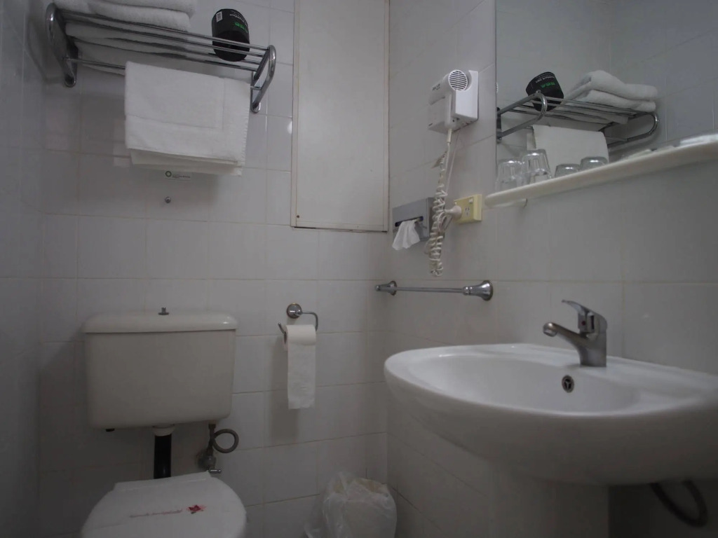 Edgecliff Lodge Motel