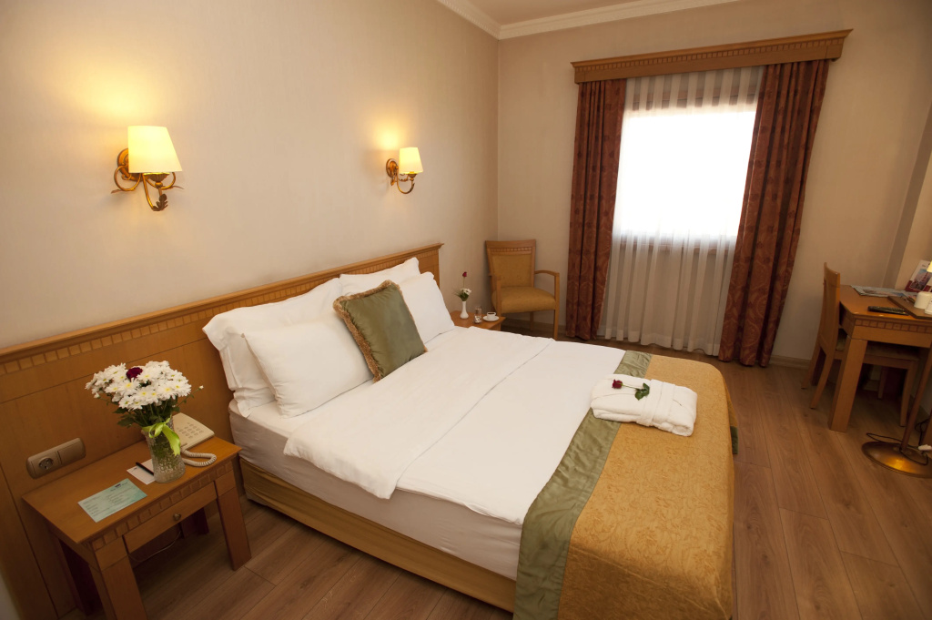 Usta Park Hotel
