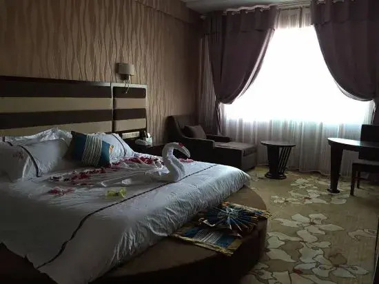 Tianlong Hotel (Lufeng South Railway Station Jinshan Ancient Town Branch)