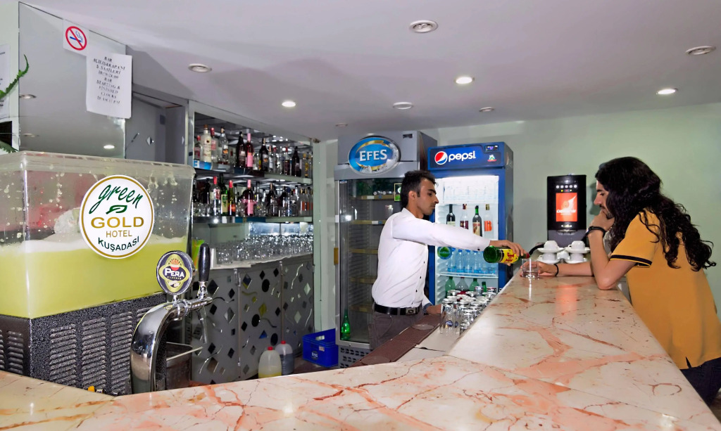 Green Gold Hotel