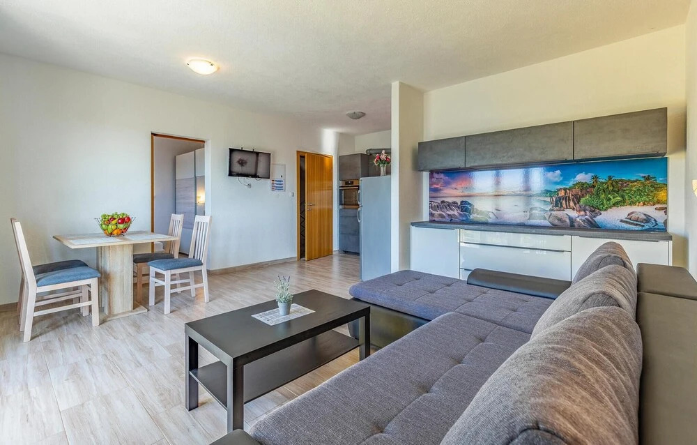 Beautiful Apartment in Pomer With 1 Bedrooms and Wifi
